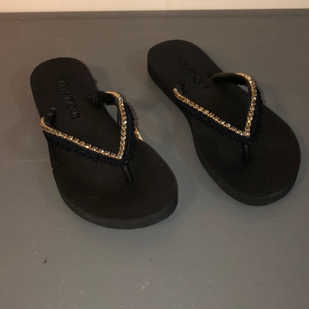 Mystique sandals / flip flops 👡